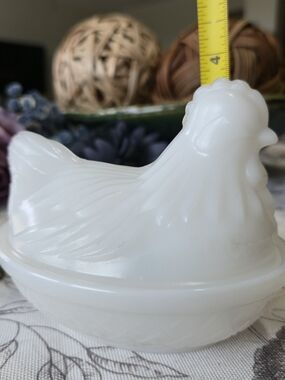 Vintage Indiana Glass White Milk Glass Hen on Nest 5.5” Dish
